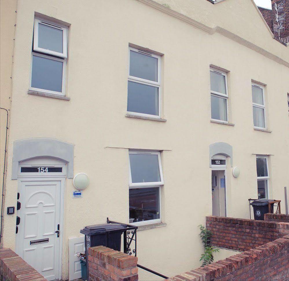 Bristol Serviced Lets - 152/154 Bath Road エクステリア 写真